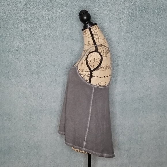 Express Tank Top - Picture 2 of 8